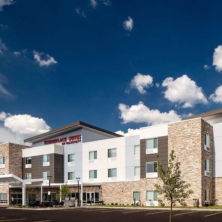 Towneplace Suites By Marriott Milwaukee West Bend Exterior foto